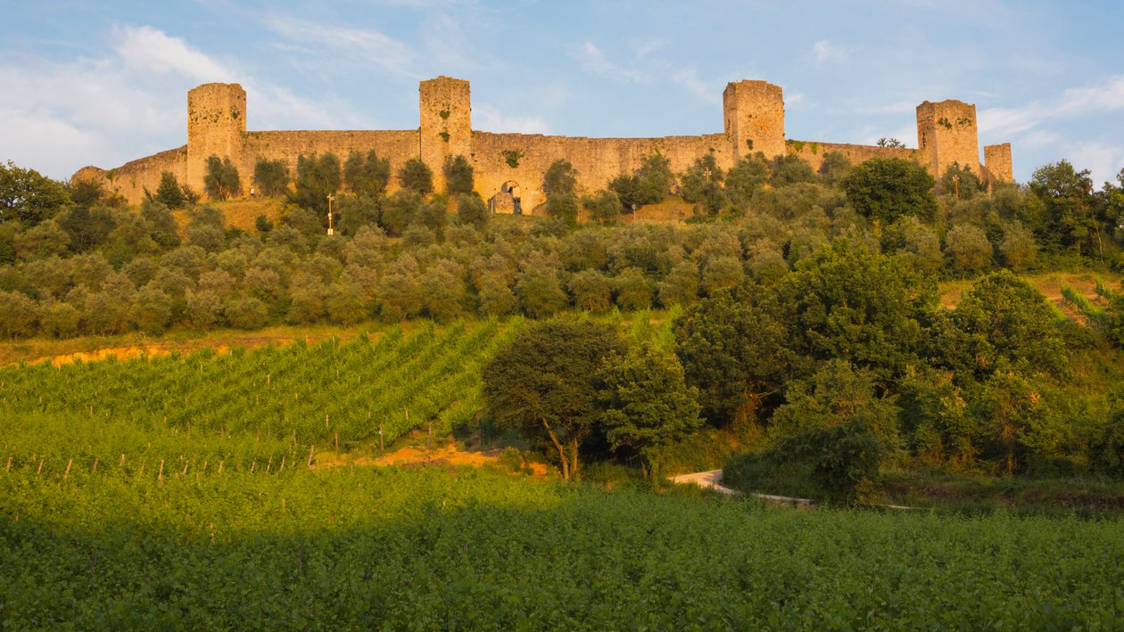 Keskiaikainen muurien ympäröimä kaupunki, Monteriggioni, Italia tekijältä Unbekannt Unbekannt