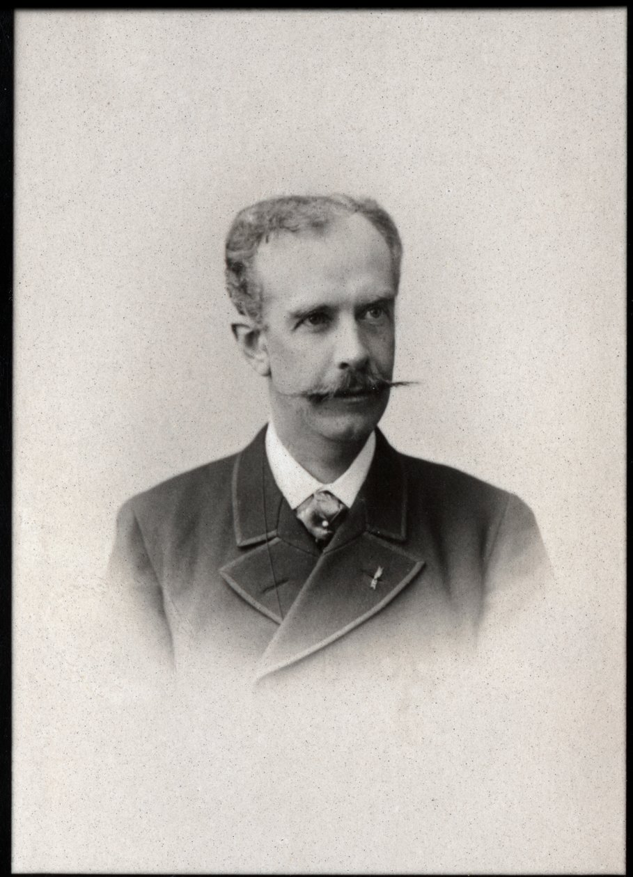 Muotokuva Paul Gabriel Othenin dHaussonvillestä (1843-1924), ranskalaisesta poliitikosta ja kirjailijasta. tekijältä French Photographer
