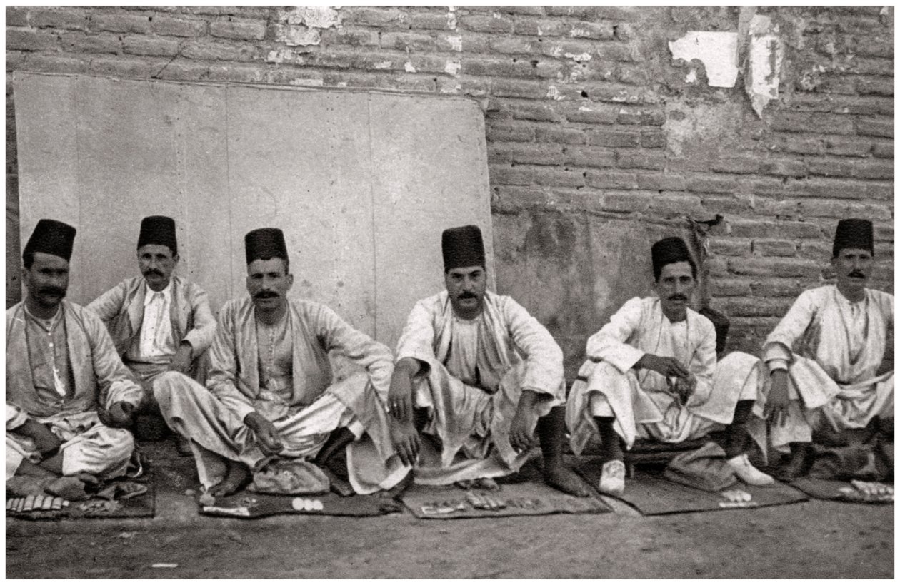 Turkkilaiset rahanvaihtajat, Bagdad, Irak, 1925 tekijältä A. Kerim