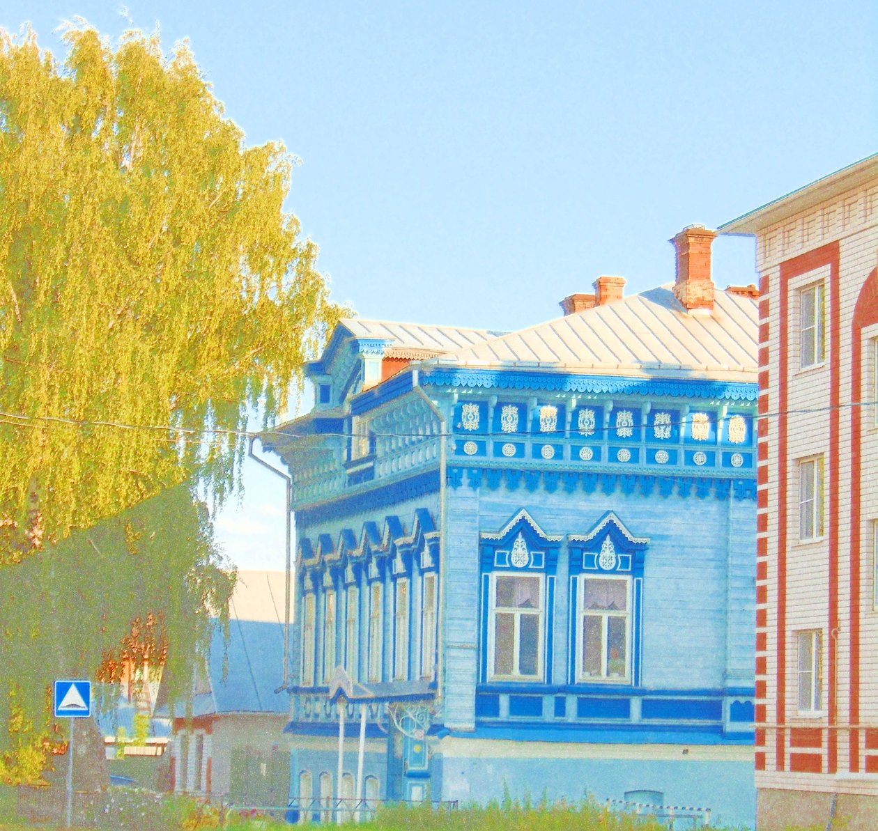 pikkukaupungissa, 2017, (valokuvaus) tekijältä Alex Caminker