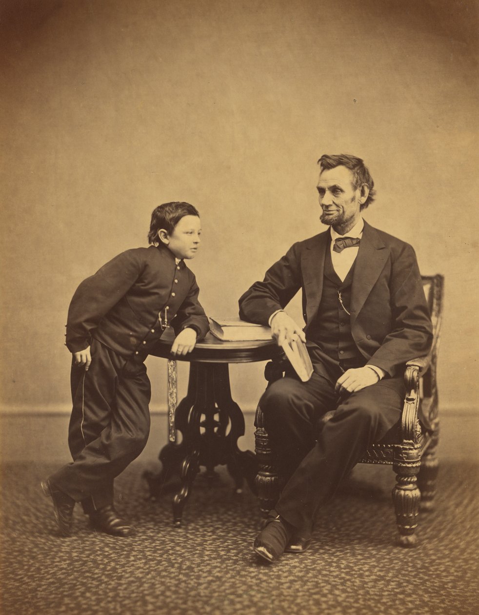 Abraham Lincoln ja hänen poikansa Thomas (Tad) tekijältä Alexander Gardner