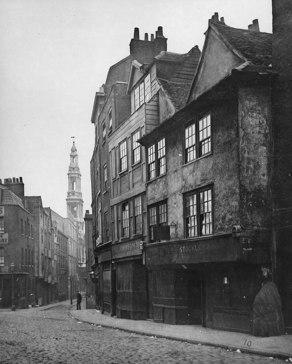 Drury Lane, katsoa etelään ja näyttää St. Mary-le-Strandin tornin, n. 1876 tekijältä Alfred and John Bool