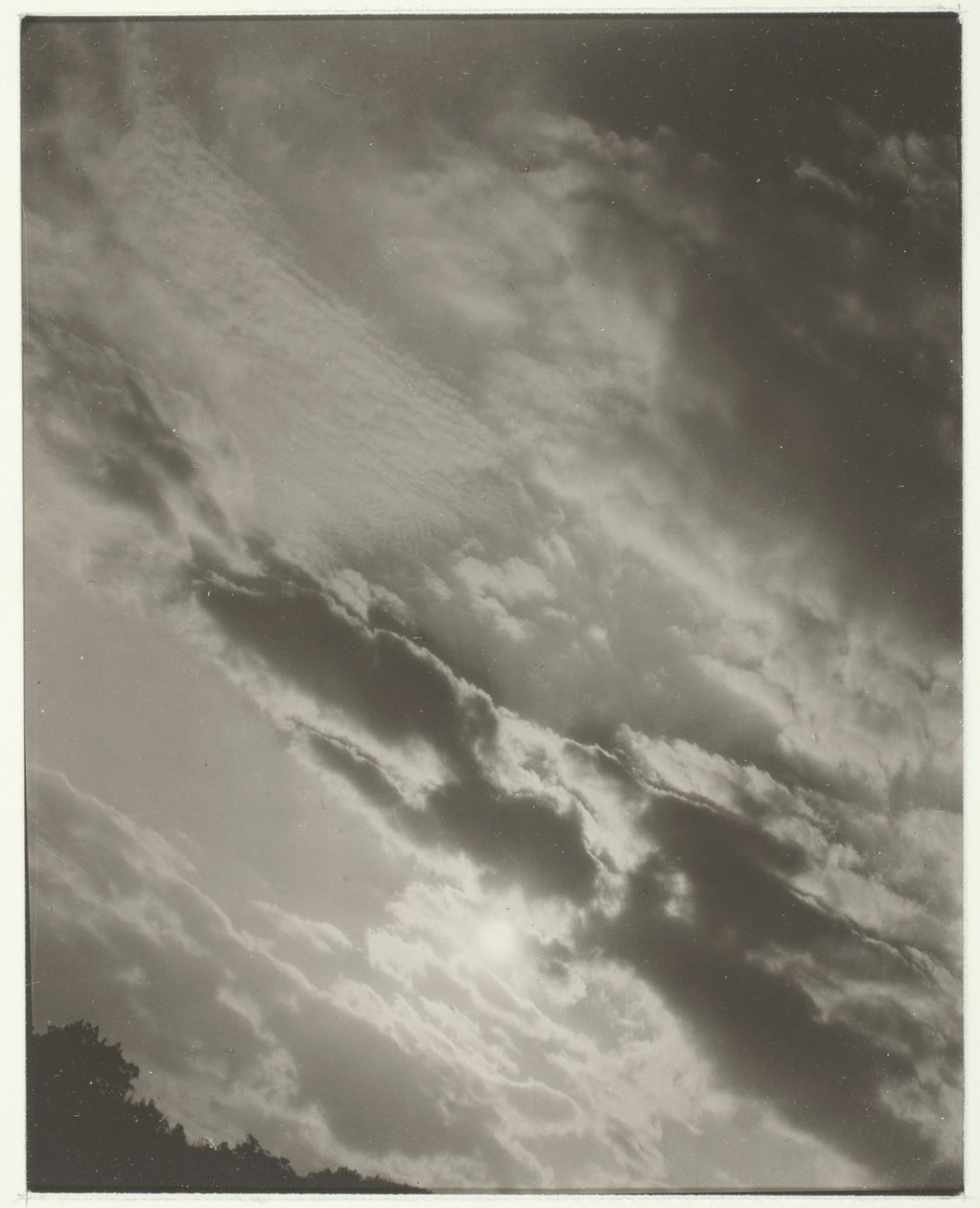 Vastaava, 1923. tekijältä Alfred Stieglitz