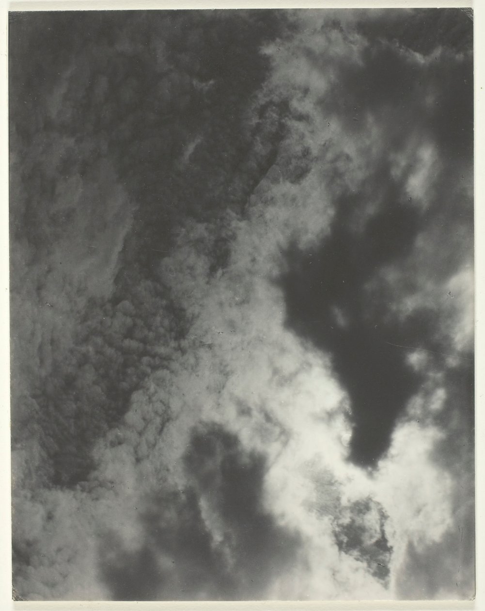 Vastaava, 1925. tekijältä Alfred Stieglitz
