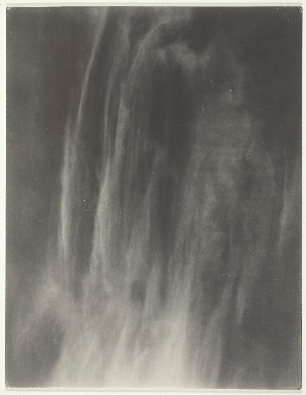Vastaava, 1925. tekijältä Alfred Stieglitz