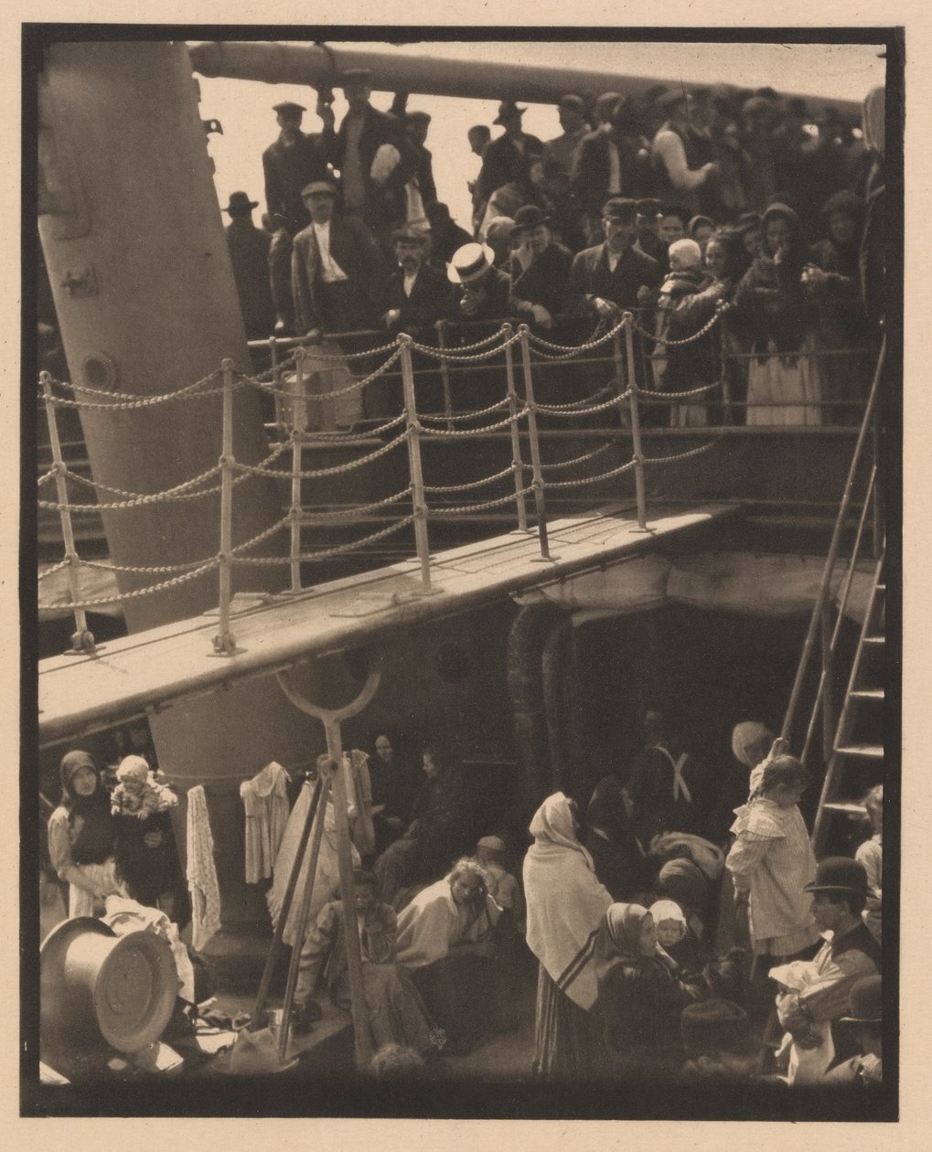Steerage tekijältä Alfred Stieglitz