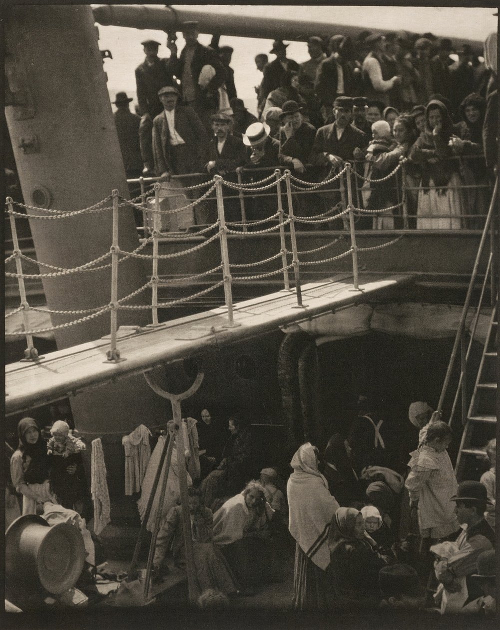 Steerage, 1907, painettu 1915. tekijältä Alfred Stieglitz