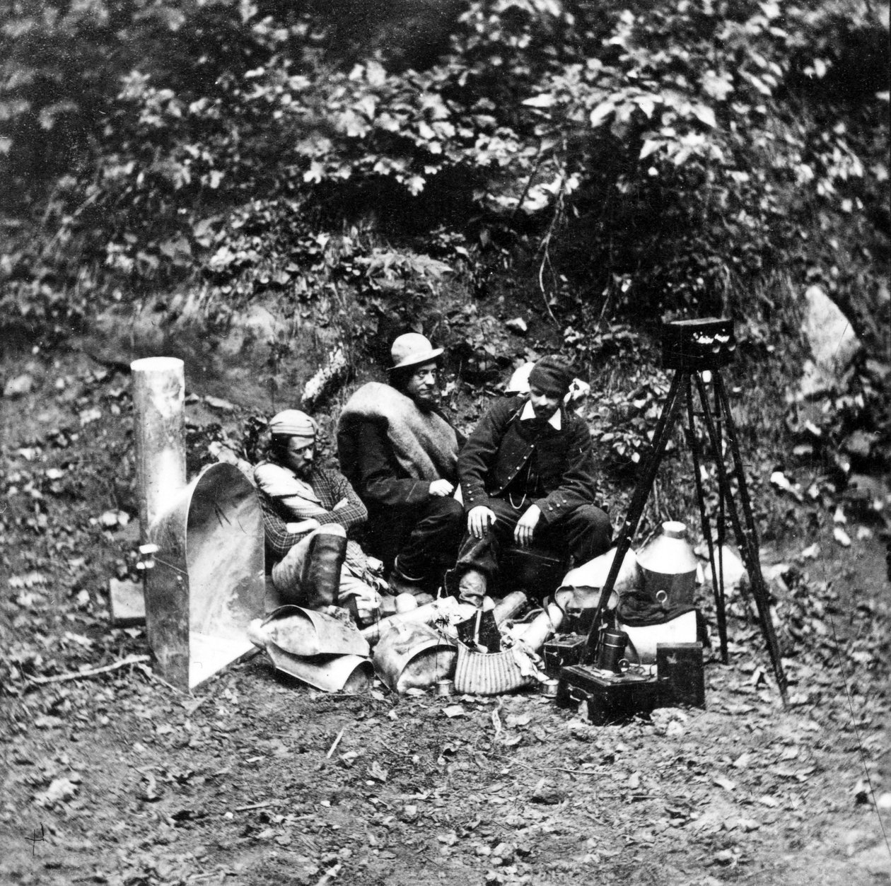 Valokuvaajat ja heidän varusteensa tutkimusmatkalla Mammoth Caven sisätilojen kuvaamiseen sarjasta Magnesium Light Views in Mammoth Cave, 1866 tekijältä American Photographer