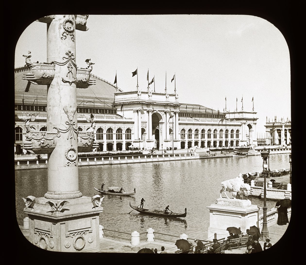 Worlds Columbian Exposition: Liberal Arts Building, Chicago, 1893 (lyhtymäki) tekijältä American Photographer
