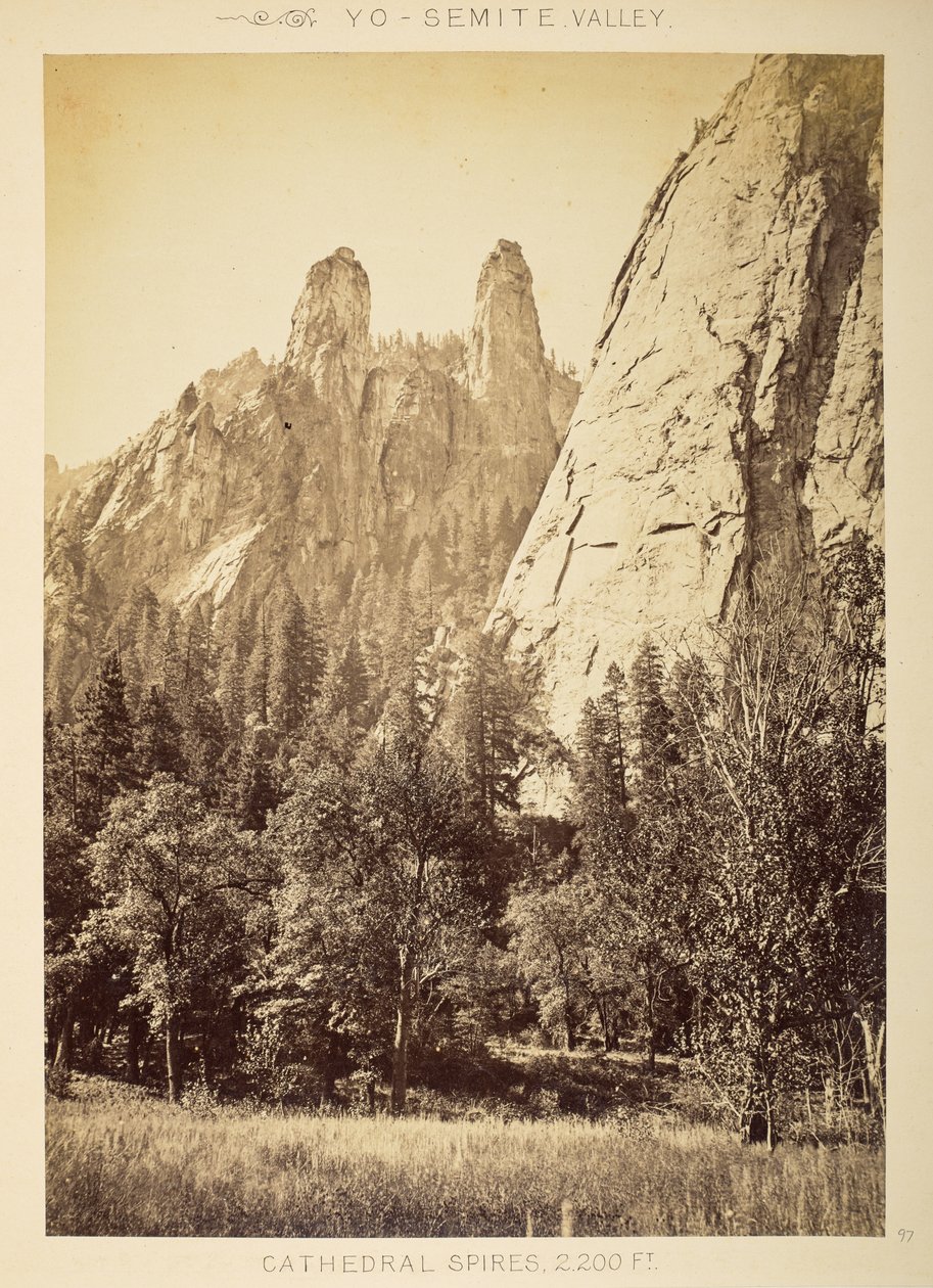 Cathedral Spires, Yosemiten laakso tekijältä American Photographer