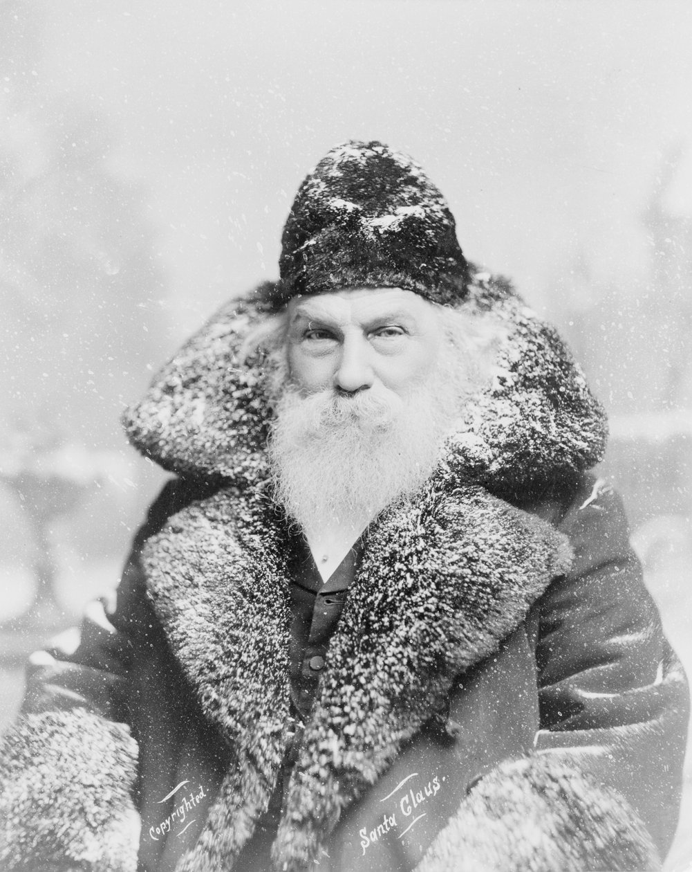 Tosielämän joulupukki, n. 1895 (hopeaprintti) tekijältä American Photographer