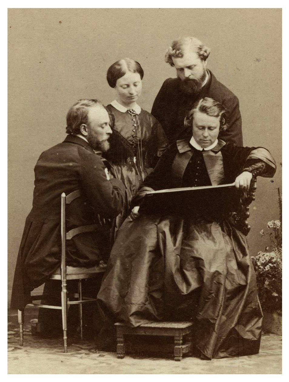 Marie-Rosalie (Rosa) Bonheur ja kolme tuntematonta perheenjäsentä, noin 1888. tekijältä Andre Adolphe Eugene Disderi