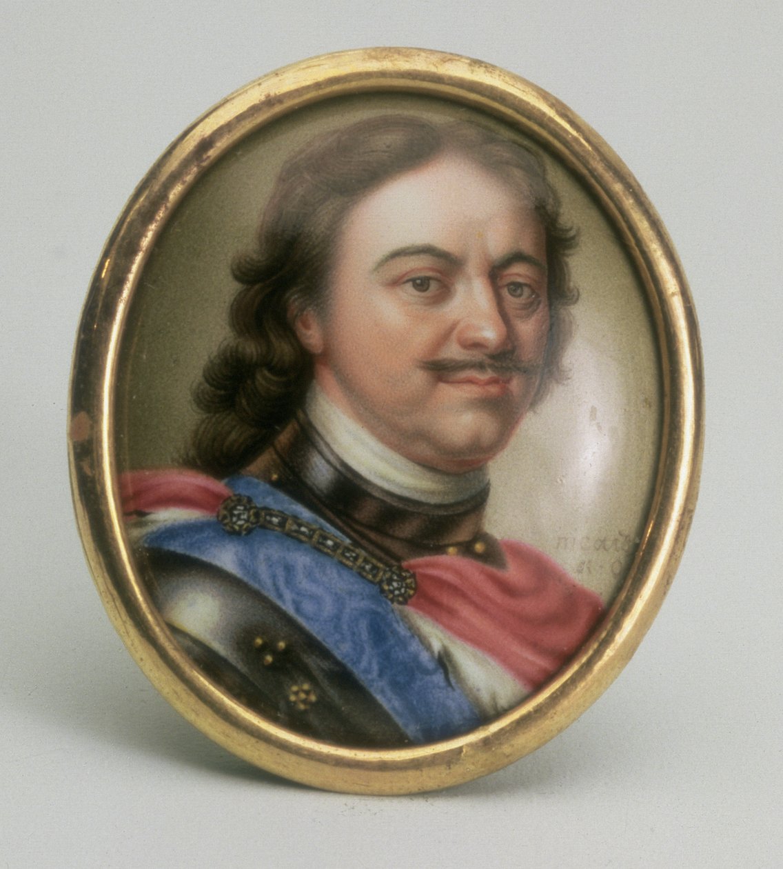Pietari I:n muotokuva, n. 1720 (emali kullalla) tekijältä Andrei Grigorievich Ovsov