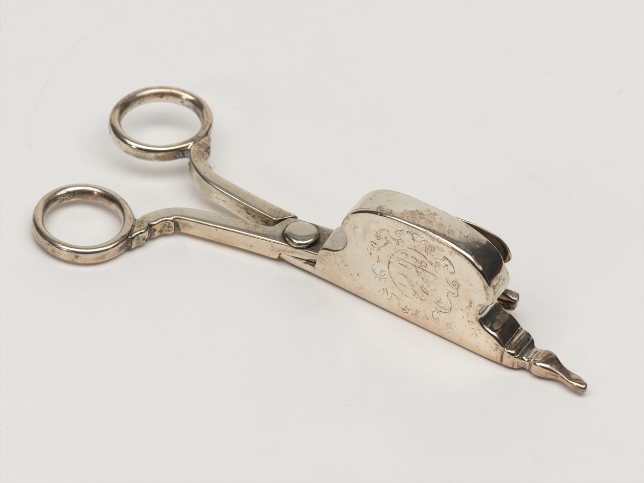 Kynttilännuuska, johtokunta, n. 1696 (nuuska) tekijältä Anthony Nelme