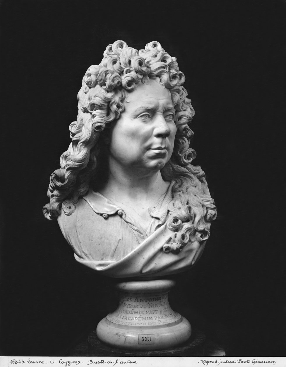 Omakuva, n. 1680-1693 (marmori) tekijältä Antoine Coysevox
