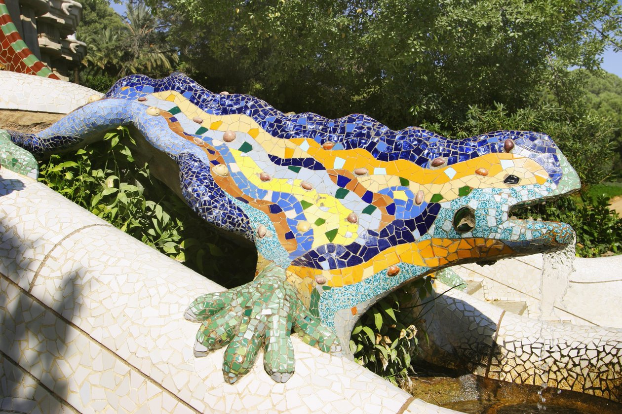 Iguana, n. 1900-1914 (keraaminen) tekijältä Antonio Gaudi