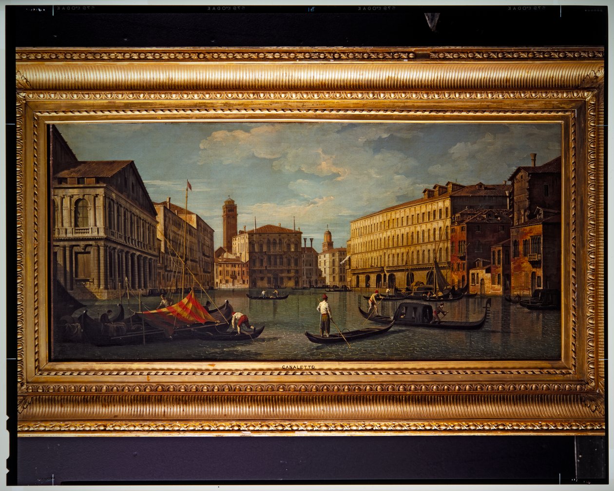Näkymä kanavalle tekijältä Antonio (studio of) Canaletto