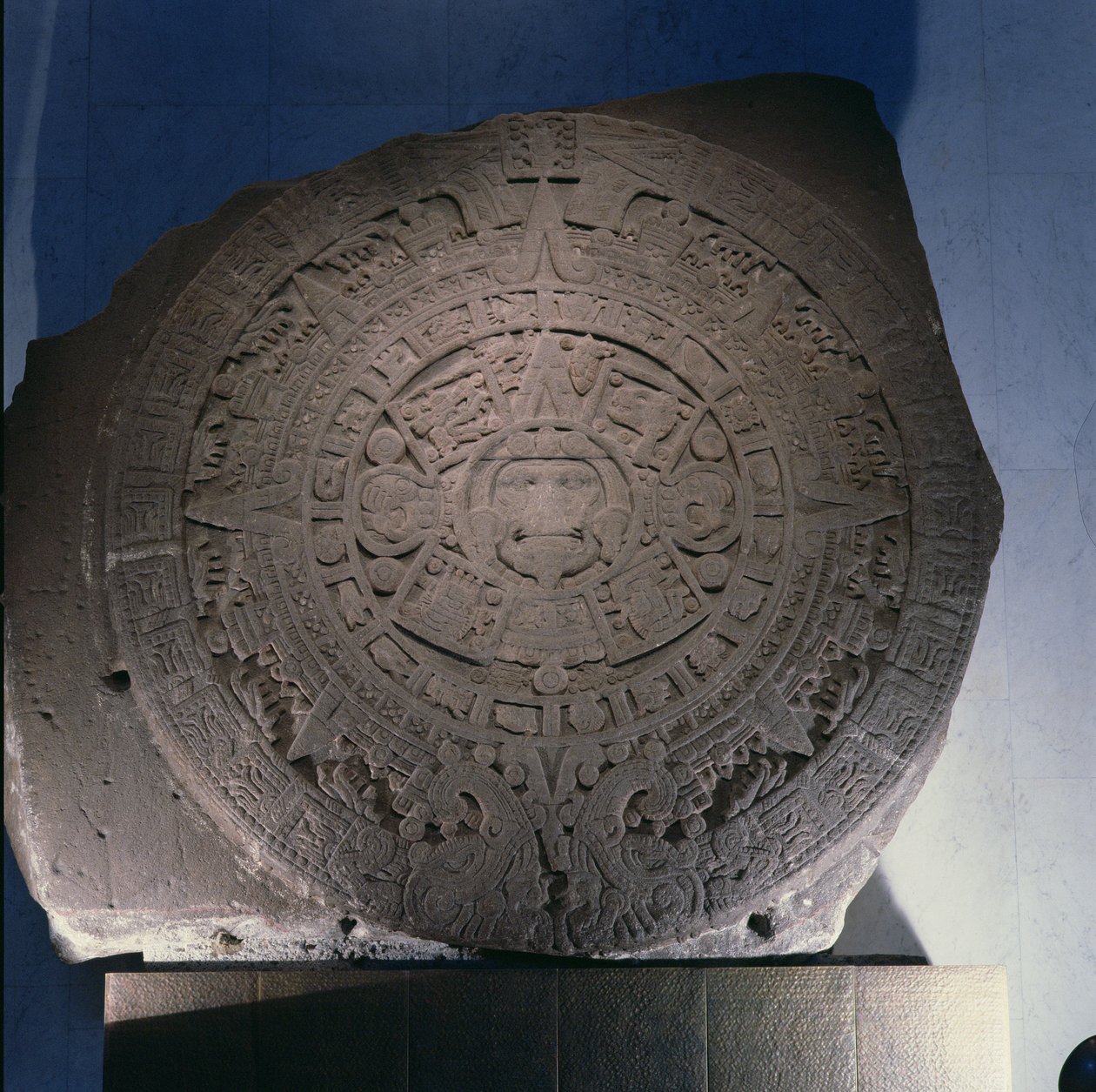 The Great Calendar Stone, Late Post Classic Period (1300-1521) (katso myös 207556) tekijältä Aztec