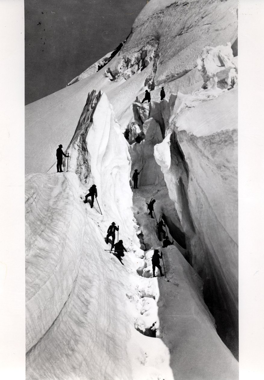 Kiipeilijät nousemassa Mont Blancille, noin 1860 tekijältä Bisson Freres Studio
