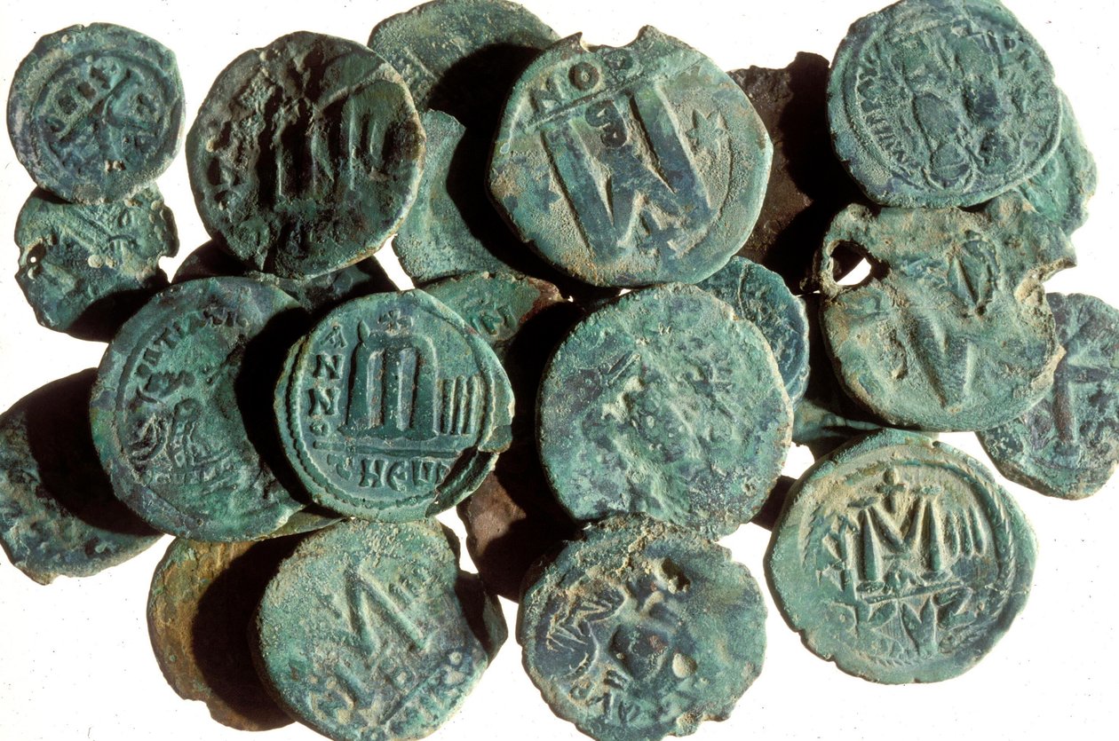 Tiberiaksen kaivauksista löydetyt kolikot (metalli) tekijältä Byzantine