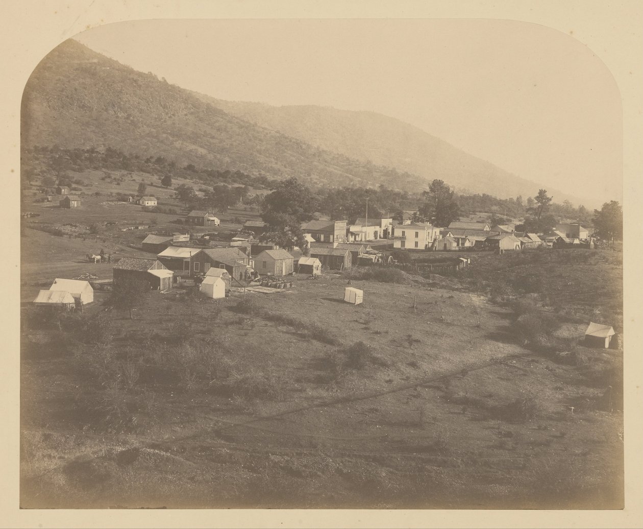Karhunlaakso - itä tekijältä Carleton Watkins