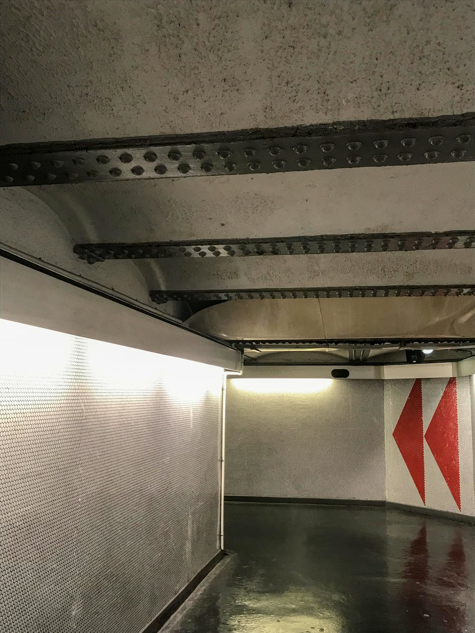 Kokoonpano - Metro, 2019 (kuva) tekijältä Cécile Jamet