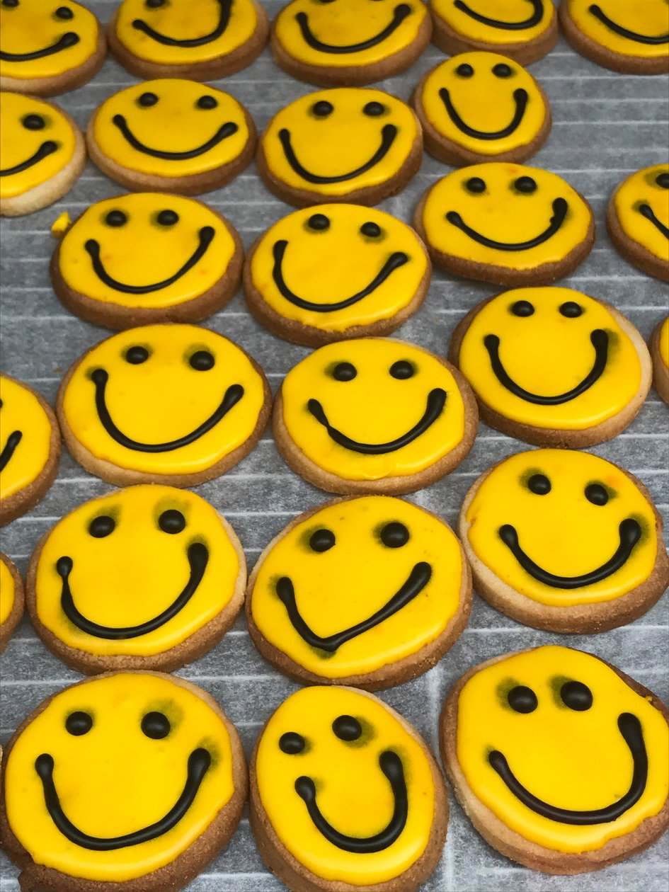 Kokoonpano - Smiley, 2019 (kuva) tekijältä Cécile Jamet