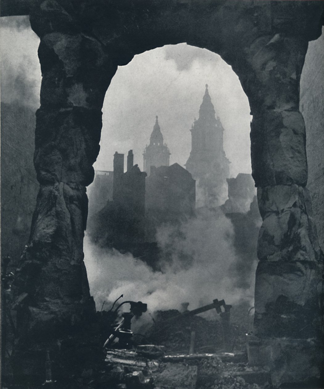 Apokalypsi, 1941 tekijältä Cecil Beaton