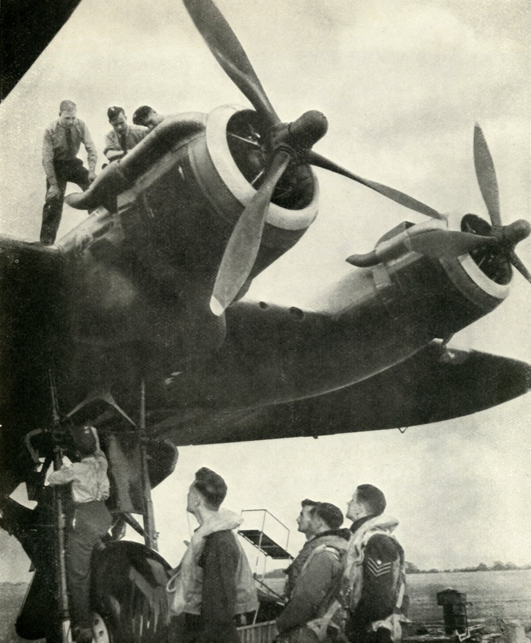 Crews and Ground Staff, c1943. tekijältä Cecil Beaton