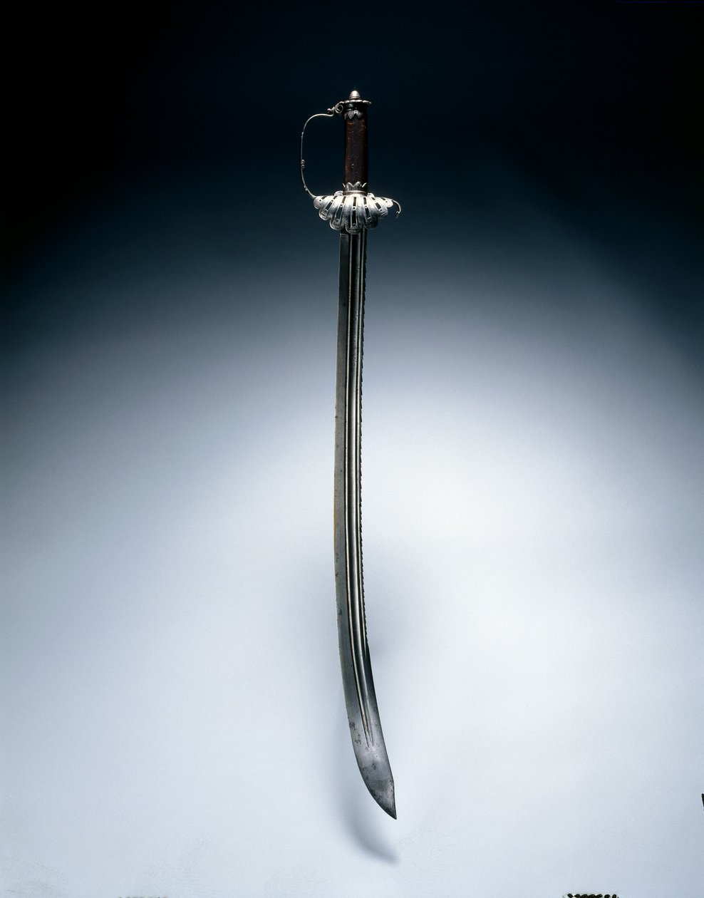 Metsästysmiekka, n. 1630 (teräs ja puu) tekijältä Clemens Willems