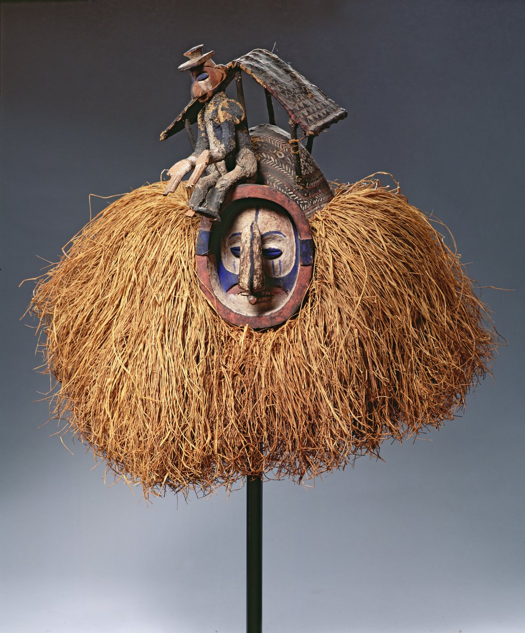 Naamio (puu ja kuitu) (katso myös 181648) tekijältä Congolese
