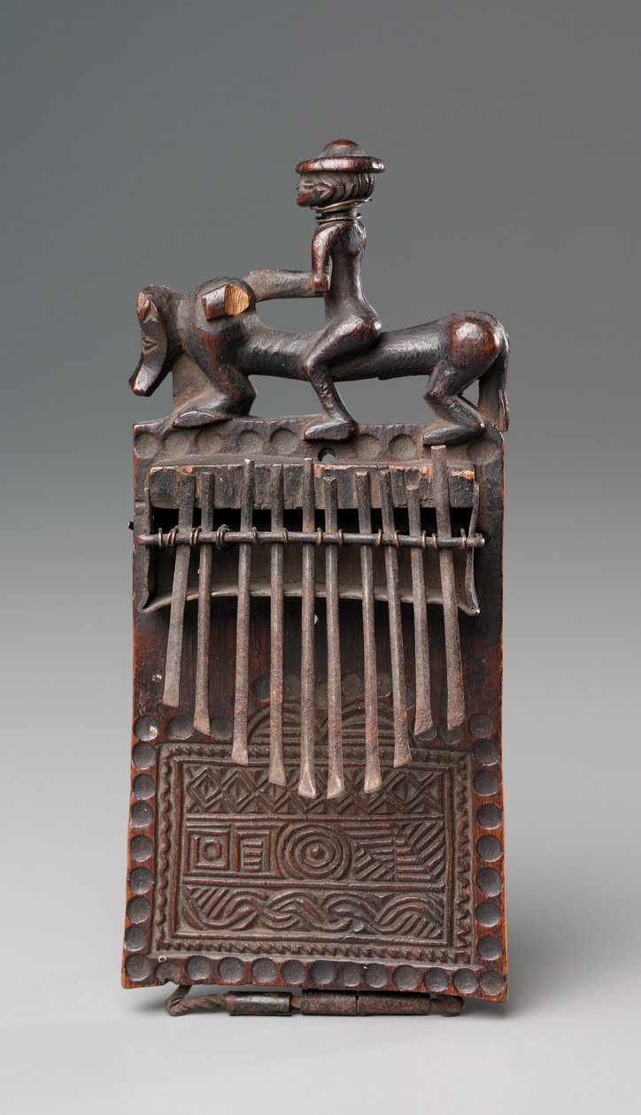 Peukalopiano, 1800-luvun loppu (puuta ja rautaa) tekijältä Congolese School