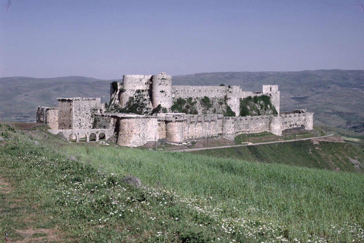 Krak des Chevaliersin linnoituksen yleisnäkymä, noin 1143. tekijältä Crusader Period