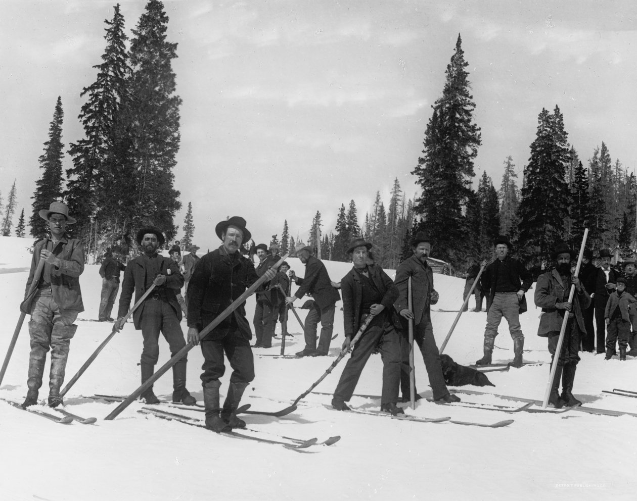Hiihtoprikaati, n.1910-20 tekijältä Detroit Publishing Co.