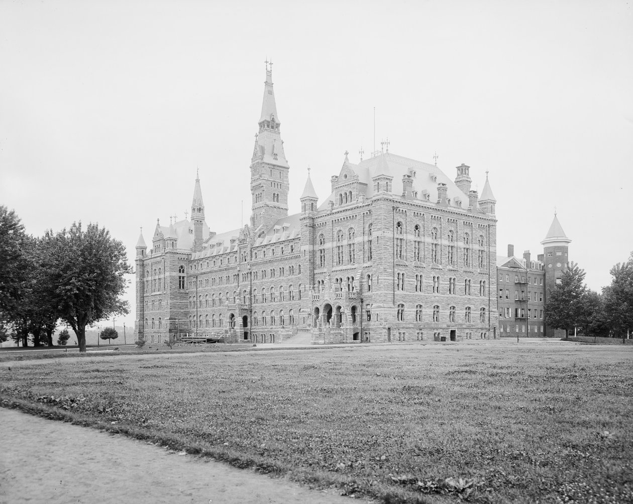 Yleiskuva, Georgetown University, Washington, D.C., n. 1904 tekijältä Detroit Publishing Co.