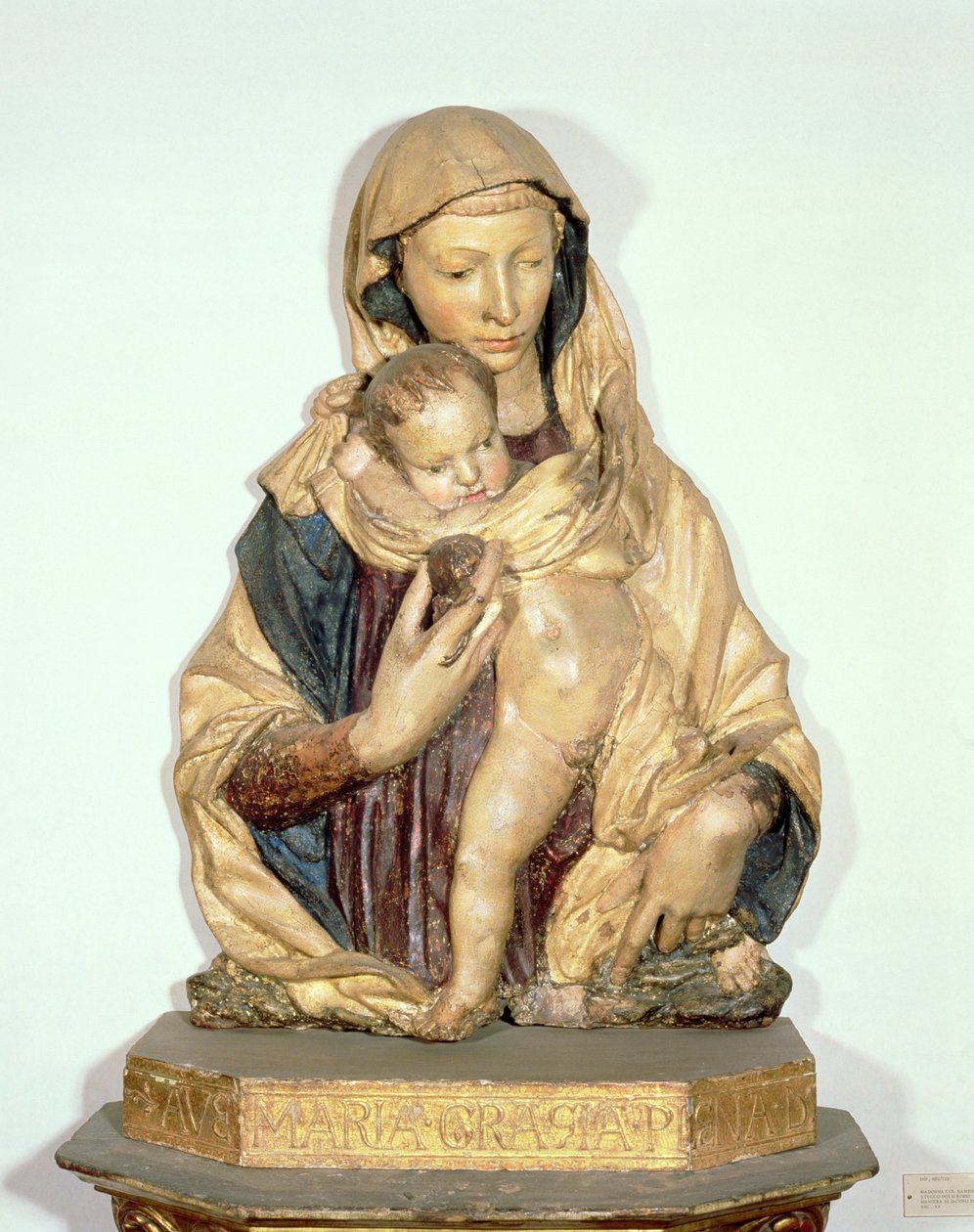 Madonna ja lapsi (monivärinen terrakotta) tekijältä Donatello