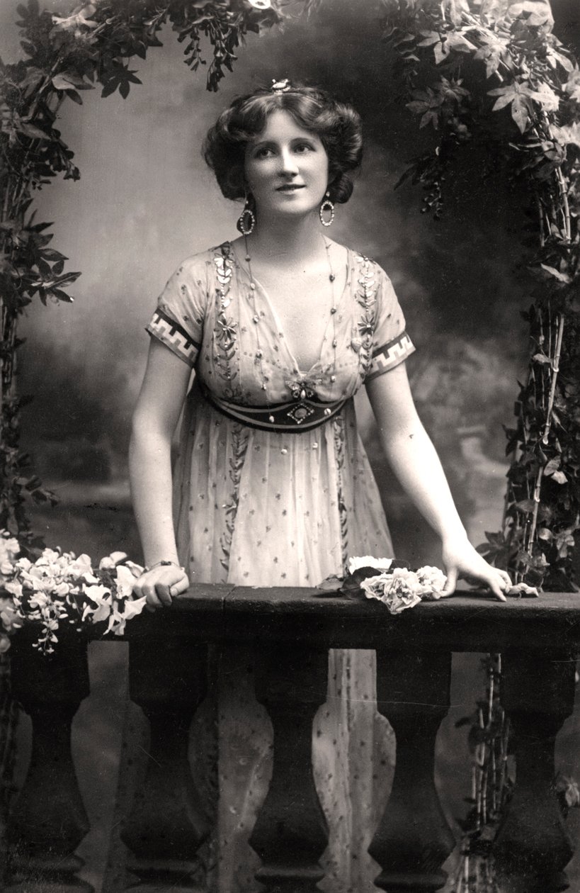 Nina Sevening, näyttelijä, 1900-luku. tekijältä Dover Street Studios