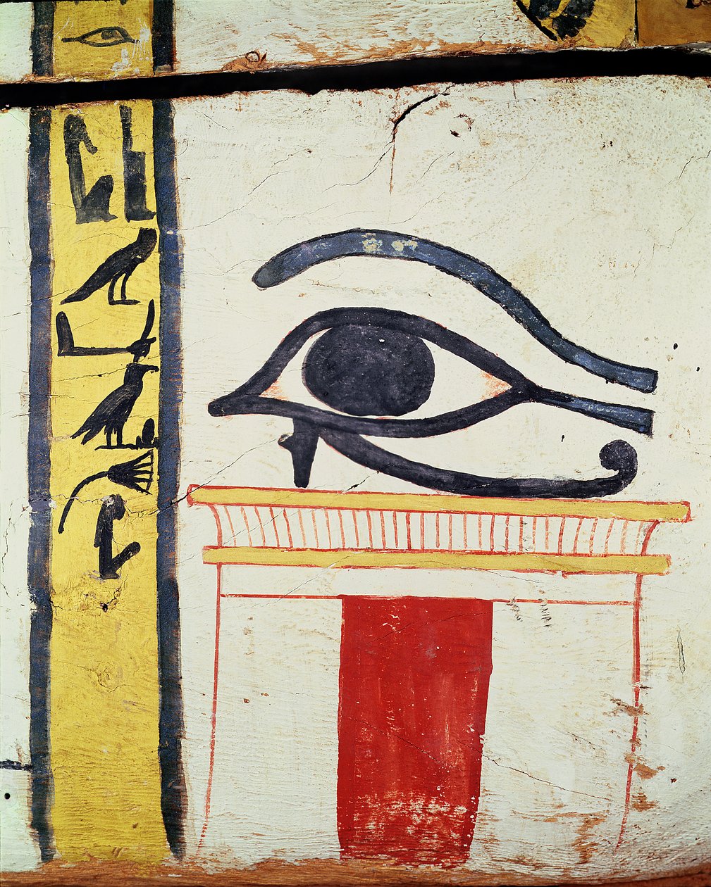 Wedjatin silmä, yksityiskohta Madjan naisen sarkofagin kannesta, Uusi valtakunta, noin 1450 eaa. (maalattu puu). tekijältä Egyptian 18th Dynasty
