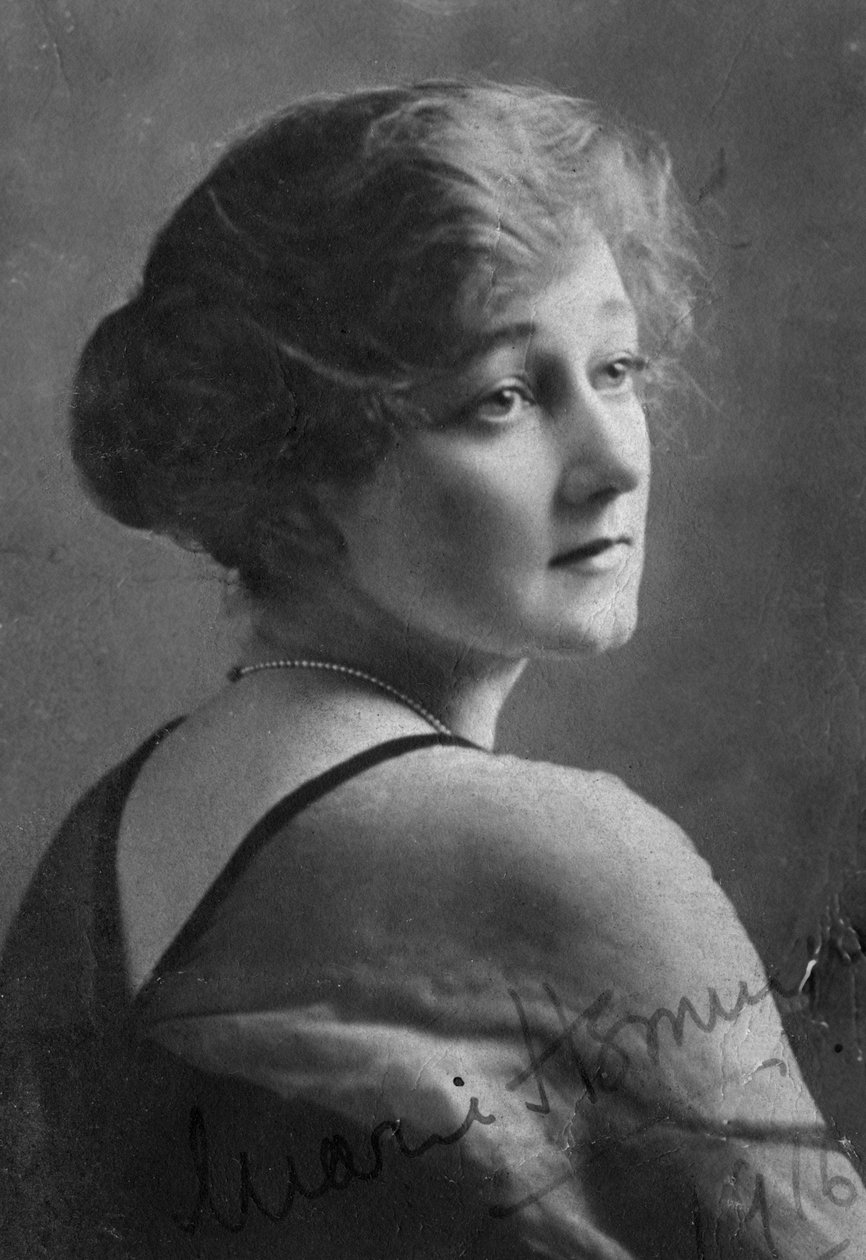 Marie Hemingway 1883-1939, englantilainen näyttelijä, 1916. tekijältä Elliott and Fry