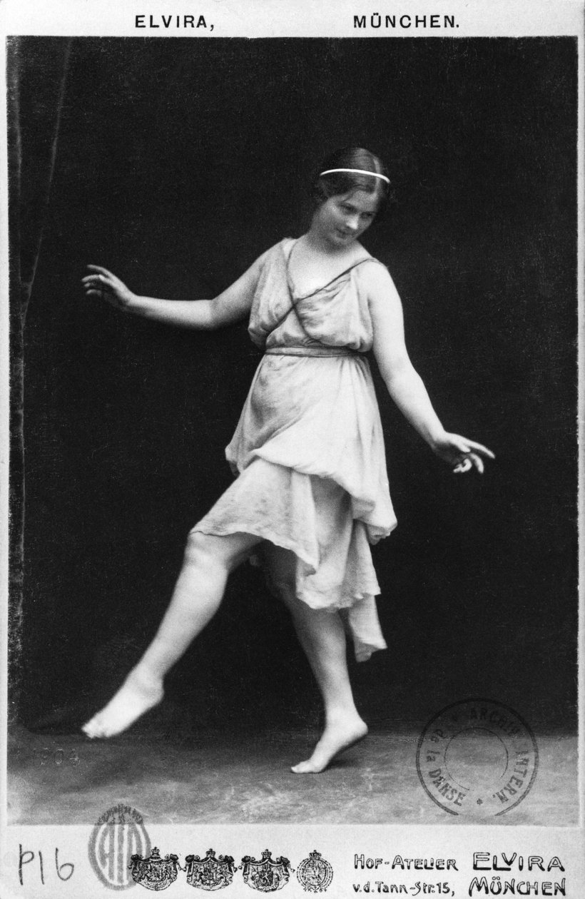 Isadora Duncan (1877-1927) n. 1903-04 tekijältä Elvira Studio
