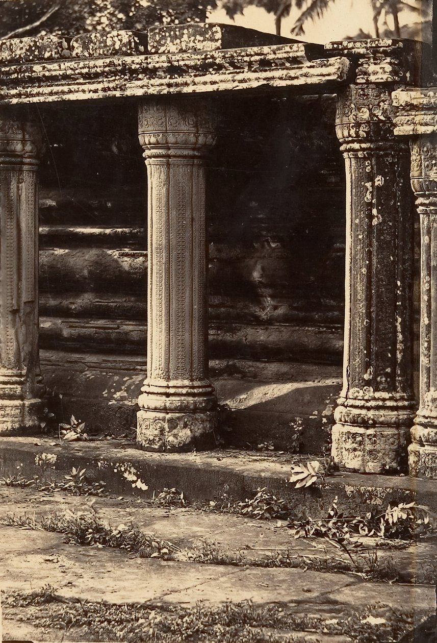 Suuri pagodi - Esplanade Colonnade, 1866. tekijältä Emile Gsell