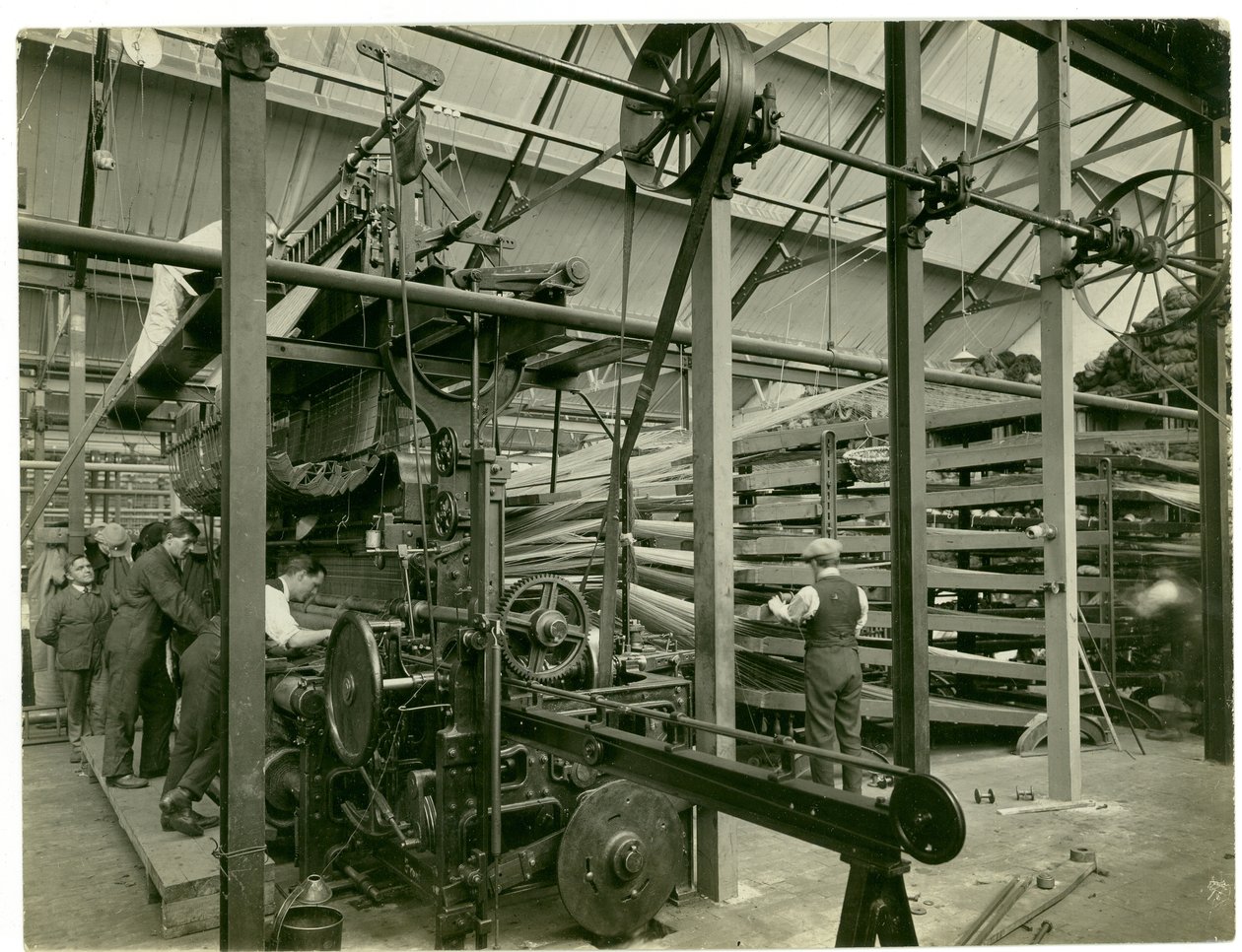 Axminster Jacquard -kankaat, mattotehdas, 1923 tekijältä English Photographer