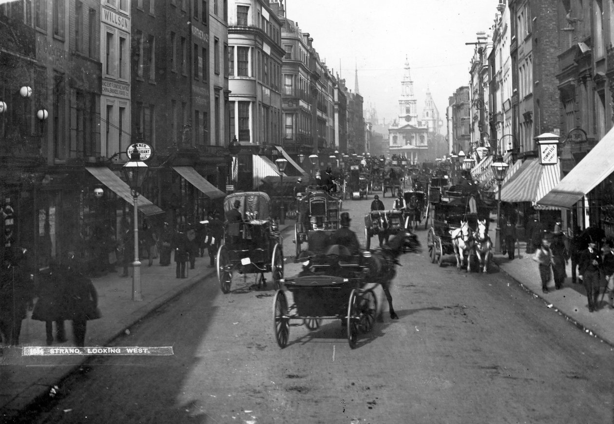 Katse itään pitkin rantakatua, noin 1890 (valokuva). tekijältä English Photographer