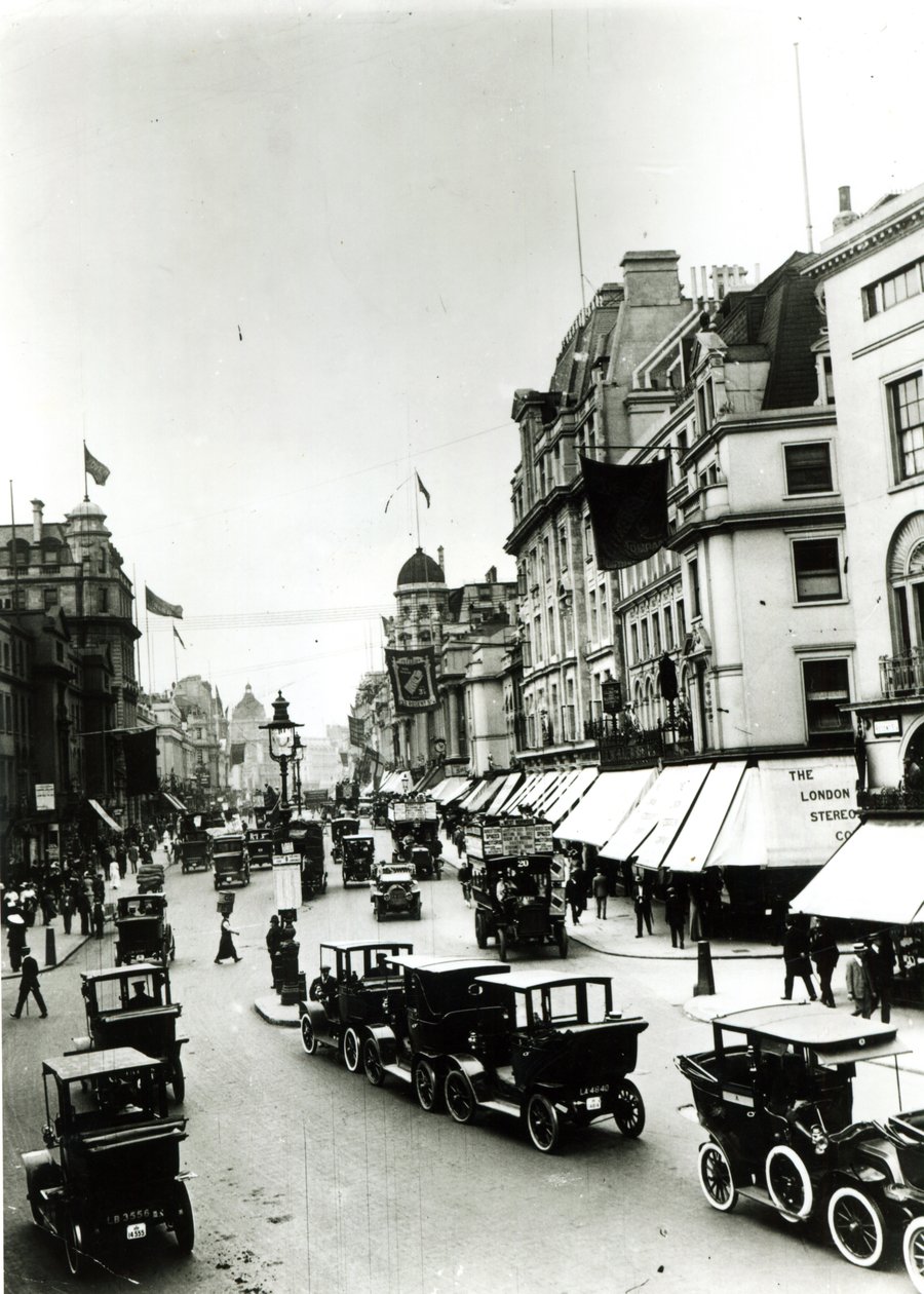 Regent Street, 1910-luku tekijältä English Photographer