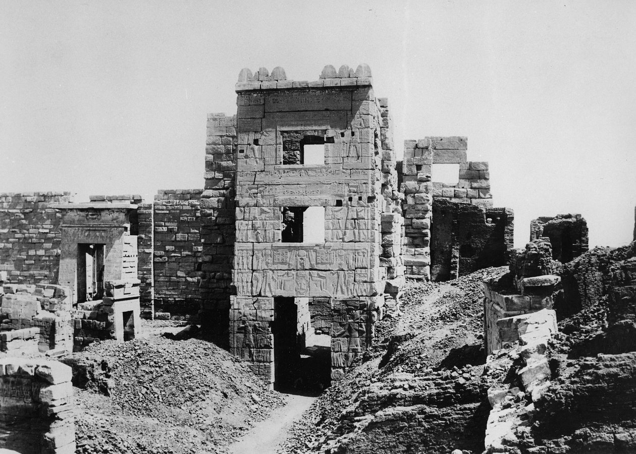 Ramses III:n paviljonki tekijältä English Photographer