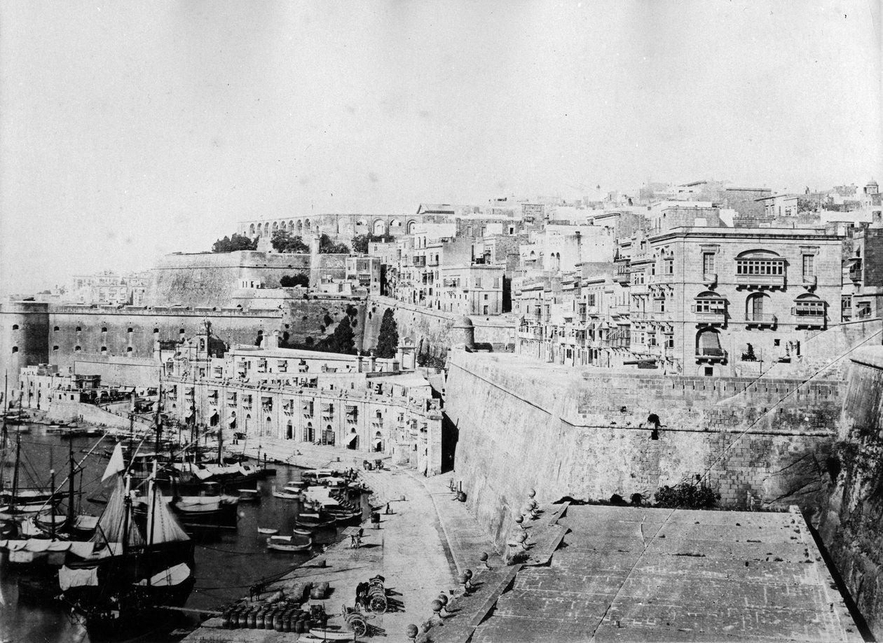 Valetta Lower Baraccasta, Maltalta, n. 1880-83 tekijältä English Photographer