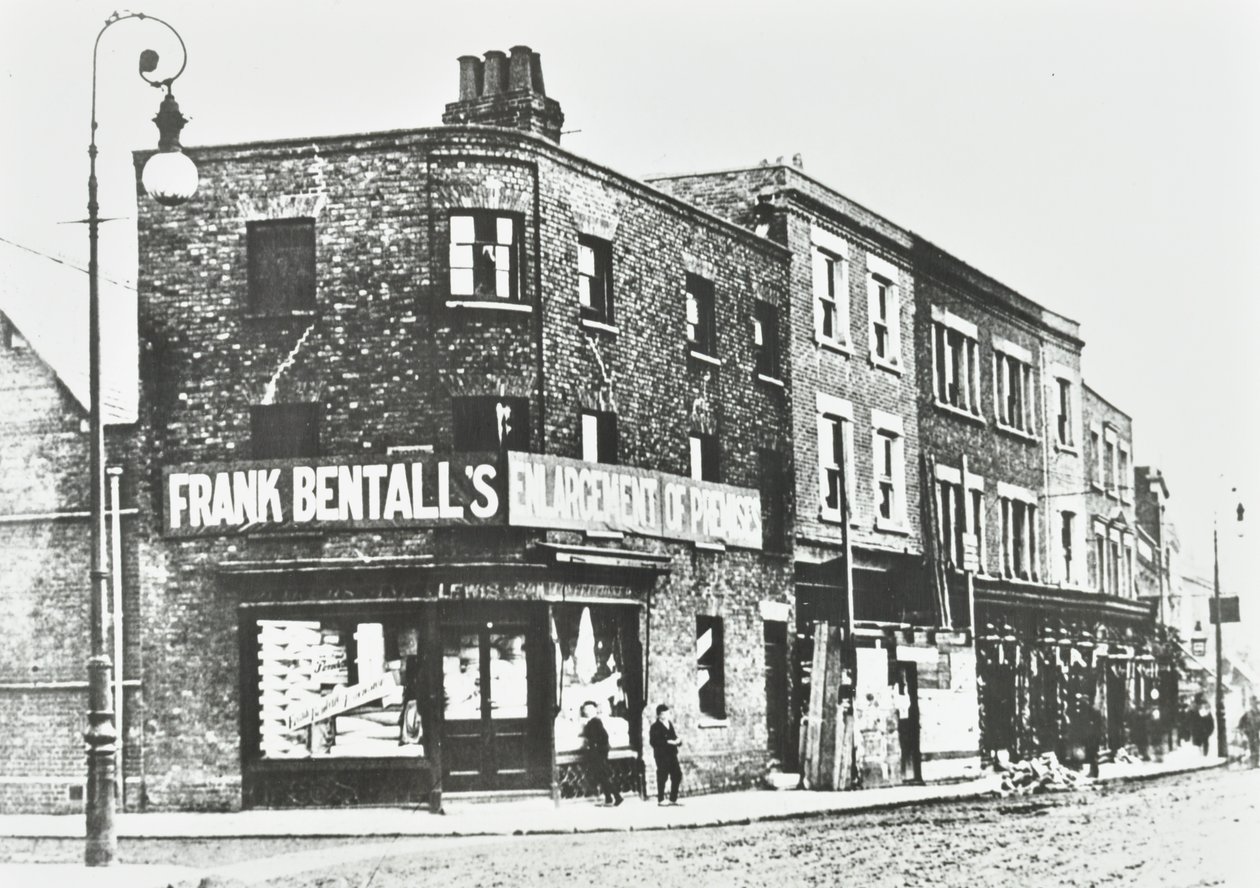 Bentalls, Clarence Street, Kingston: yleiskuva, 1890 tekijältä English Photographer