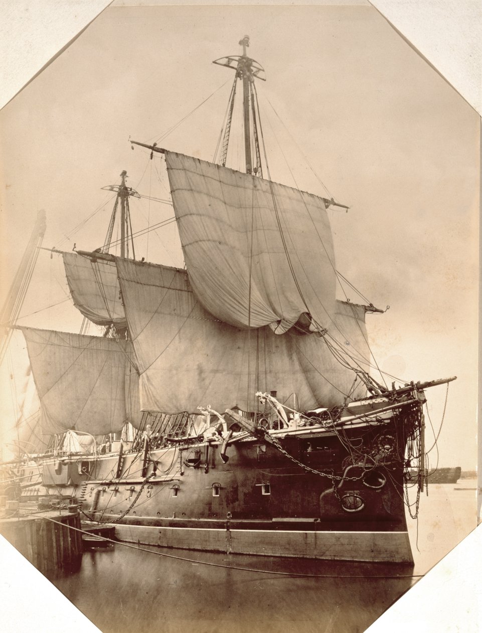 HMS Triumph, 1870 (seepiakuva) tekijältä English Photographer