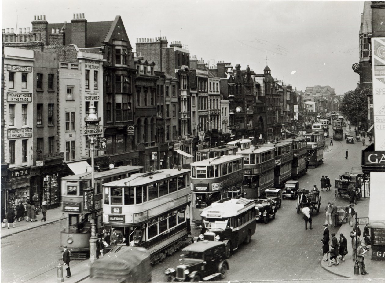 Whitechapel High Street, Lontoo, noin 1930 tekijältä English Photographer
