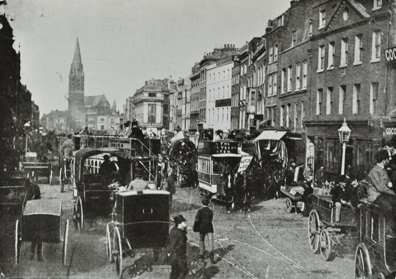 Whitechapel High Street, katsoen itään, 1890 tekijältä English Photographer